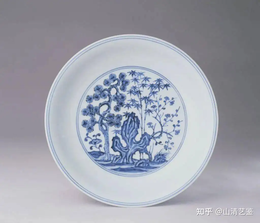 中国　大明宣徳年製　青花　松竹梅文盤　飾皿　C　R3549Bエンタメ/ホビー