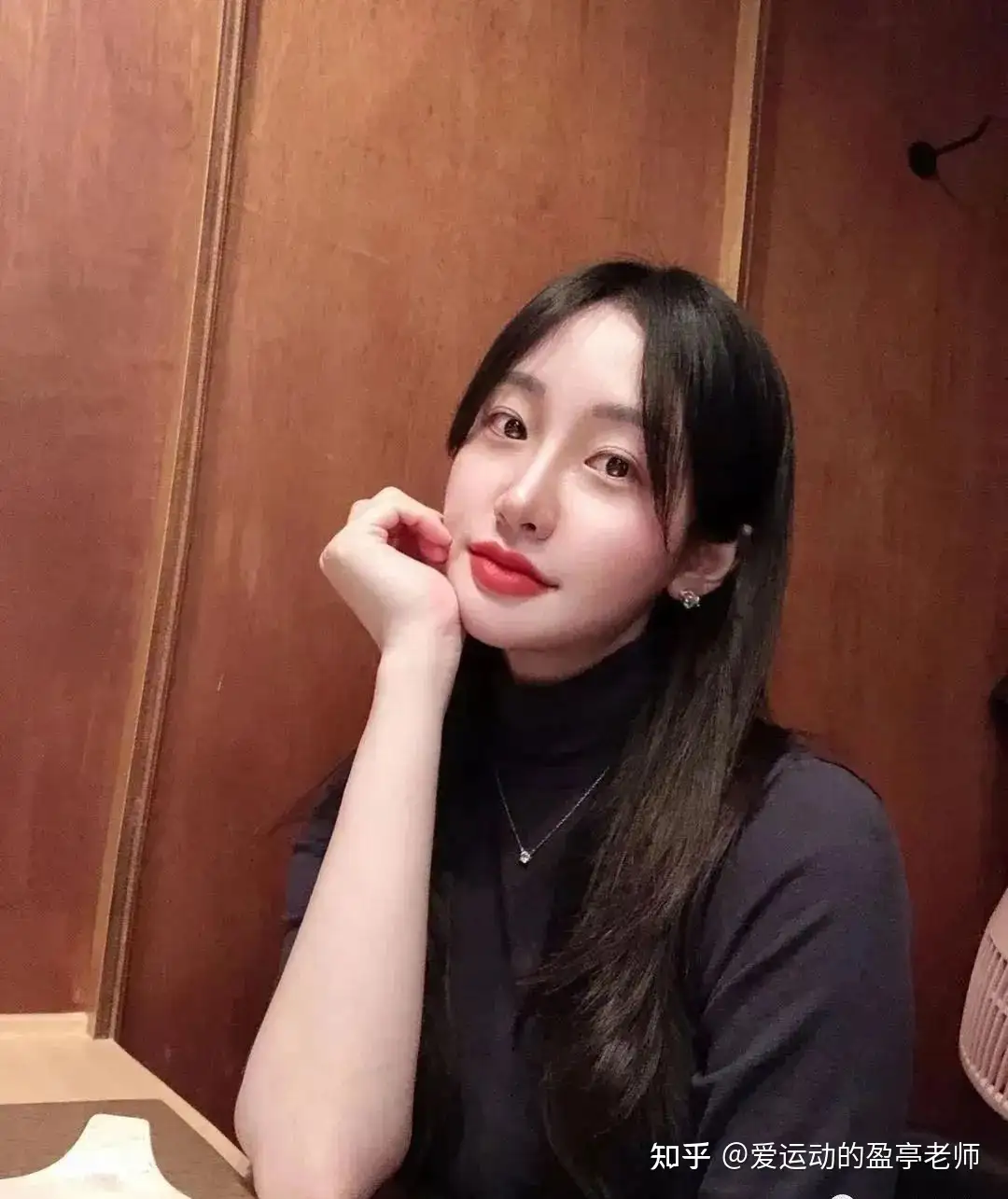 21岁俏臀小姐姐浴室玩自拍，画面一度失控... - 知乎