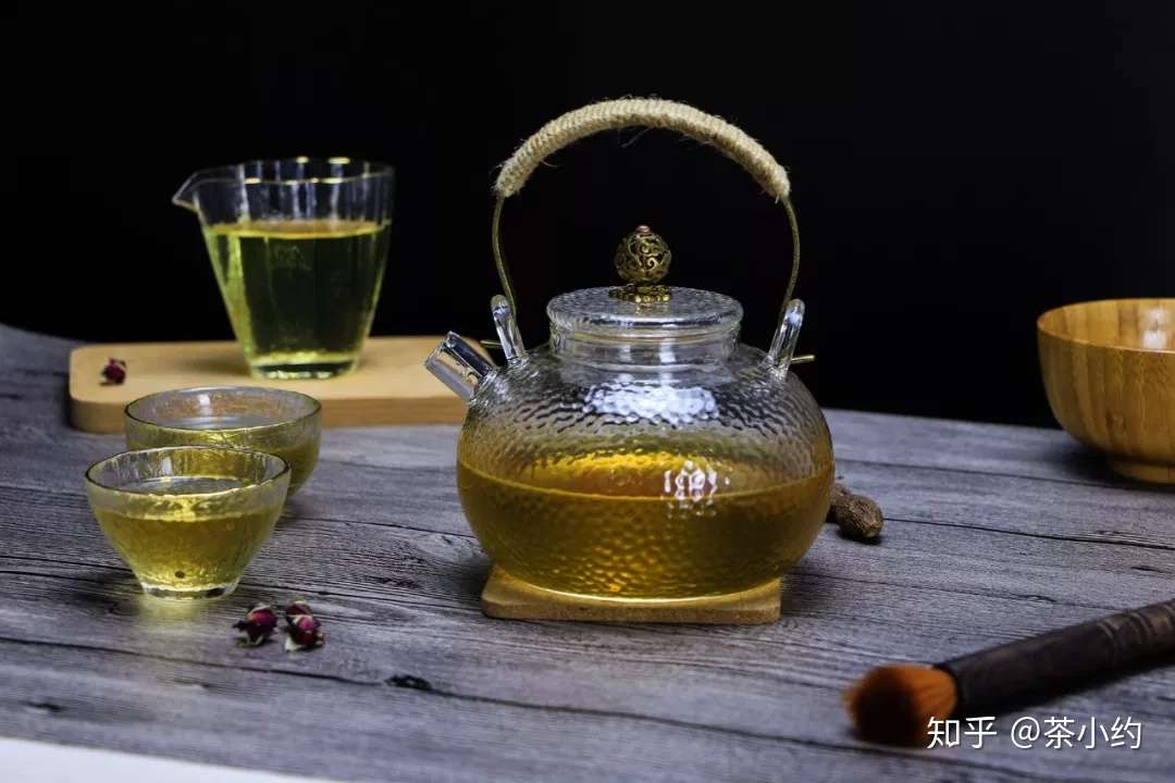 唐金水次　煎茶