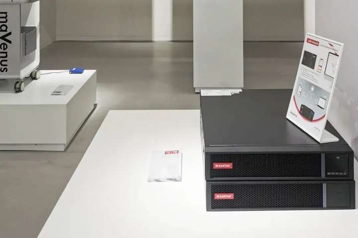 山特灵霄系列 PT3000 IoT UPS， 现身 2022 iF 设计奖获奖作品展