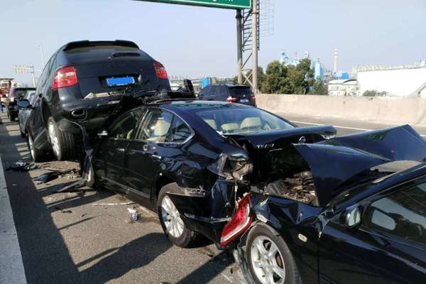 二手车检测‘；事故车； 水泡车；二手车评估；车辆鉴定|如何看二手车车况？买前检测奥迪A4，二手车检测评估