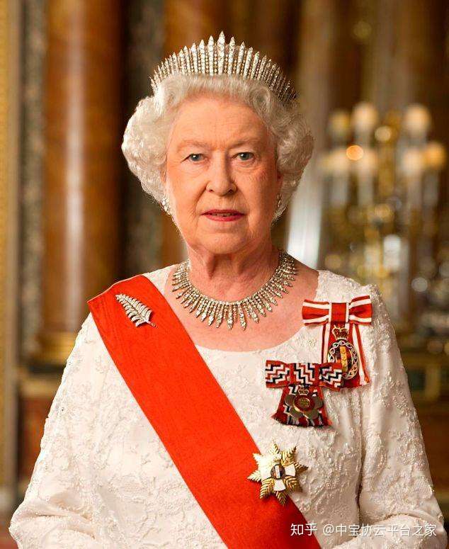 细数女王伊丽莎白二世那些 壕 出天的精美王冠 知乎