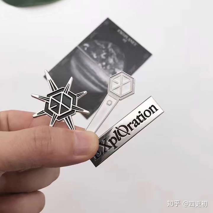 能不能整理一下exo的官方金属徽章?
