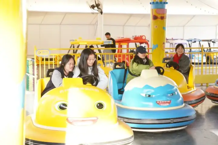 浙江省广播电视中等专业学校塘栖校区组织学生前往苏州阳澄半岛乐园开展研学活动！(图6)