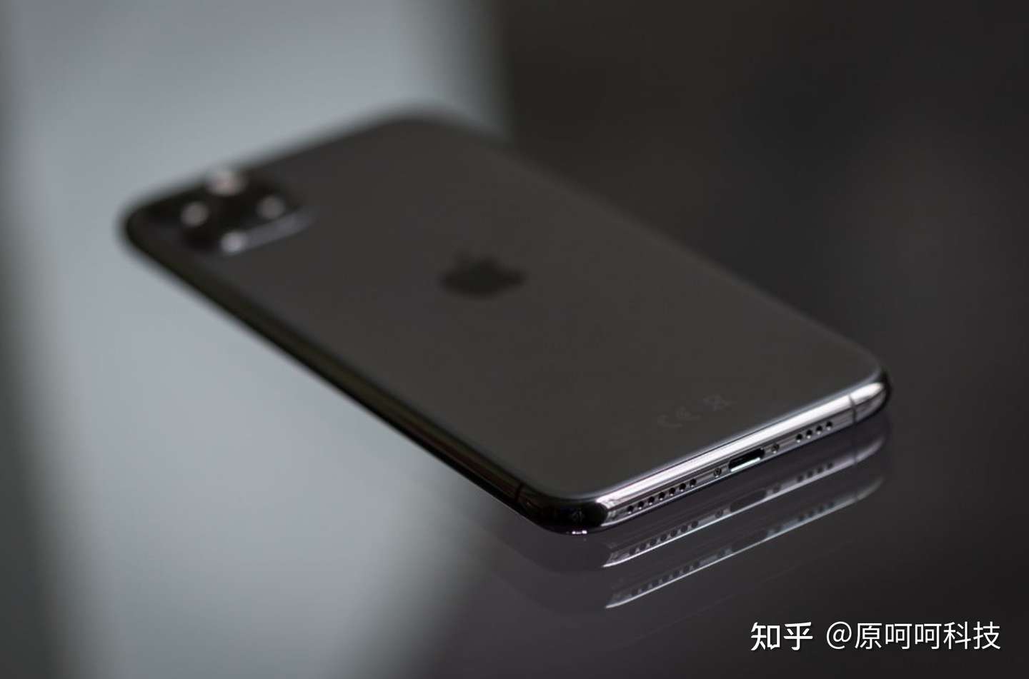 Iphone 15系列新料爆出 苹果首款打孔屏手机 配副屏 未来感十足 知乎