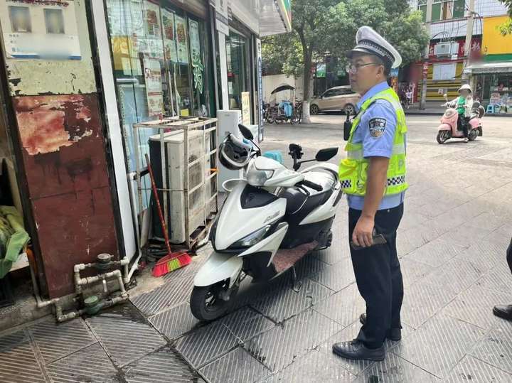 贵州惠水公安交警持续开展夏季治安打击整治行动