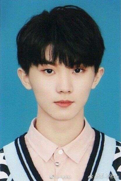 难道没有人觉得马嘉祺长得很奇怪吗?(别喷,喷就是你不对)?