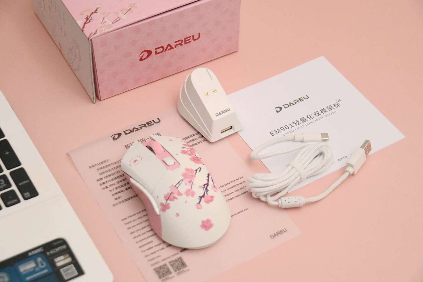 达尔优EM901双模轻量化鼠标:轻量化设计,握感更舒适