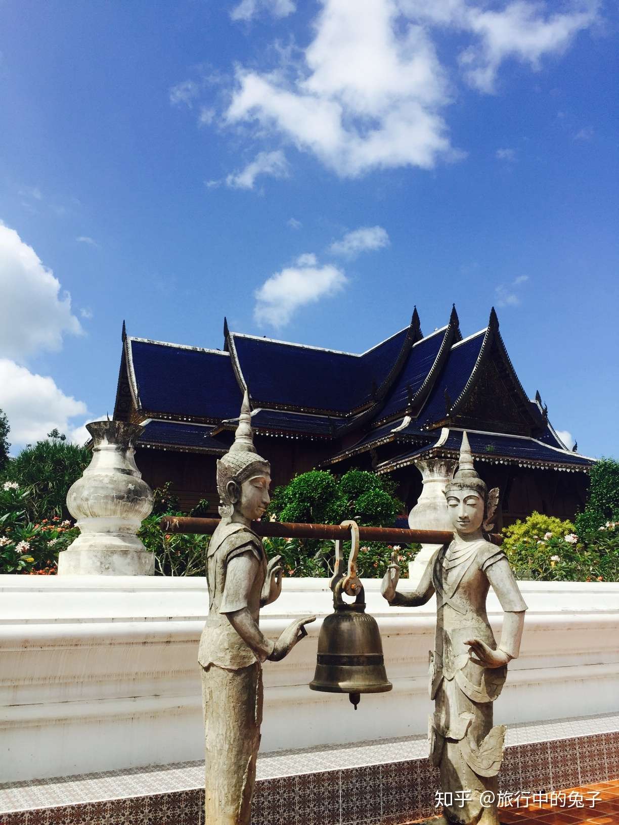 泰国旅游拜佛攻略 不容错过的清迈 蓝庙 知乎