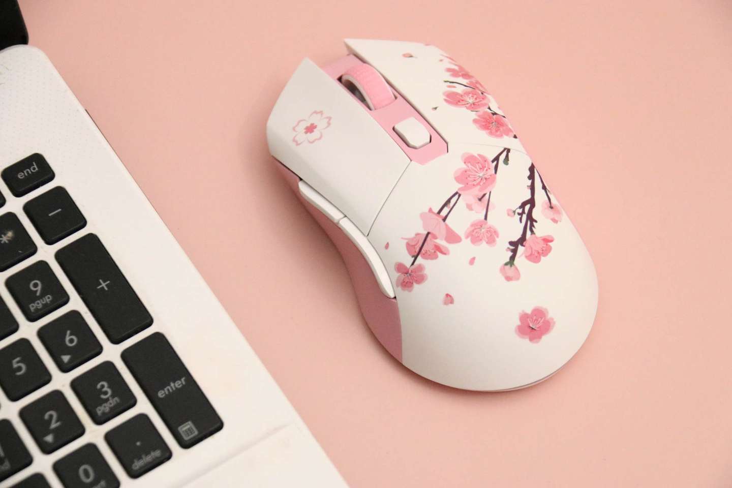 达尔优EM901双模轻量化鼠标:轻量化设计,握感更舒适