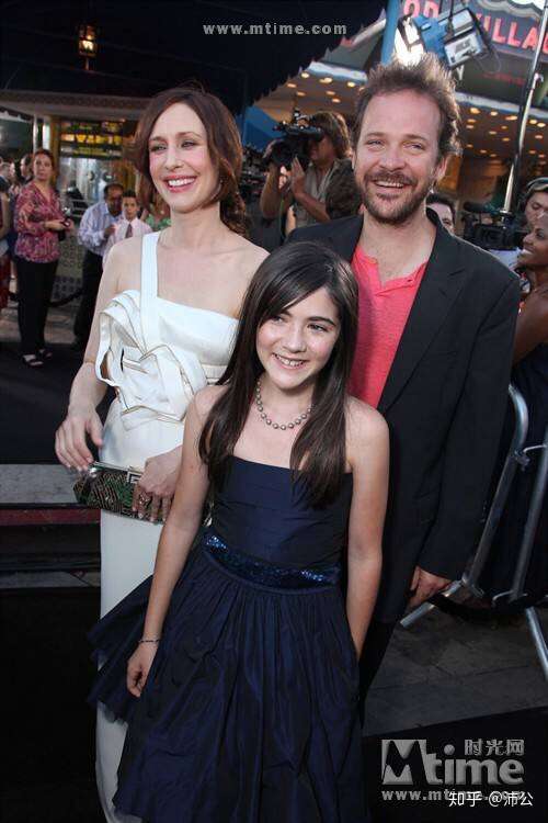 为什么看了《孤儿怨》以后这么憋屈?