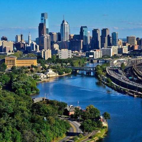 费城76人进攻战术解析 球员角色分配与挡拆配合的高效运用