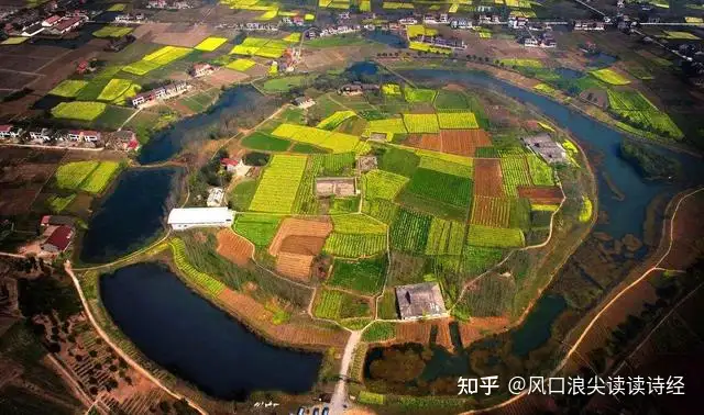 在学术界上良渚文化能否确认到达文明阶段，它和华夏文明的关系到底是什么?