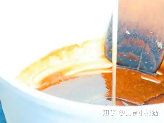 枇杷膏怎么熬？7旬老奶奶把配方和做法都告诉你，润肺止咳零失败(枇杷膏怎么熬好吃又简单)