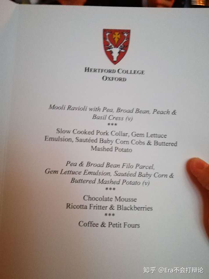 在剑桥大学和牛津大学等知名高校吃正餐formaldinner是一种什么样的