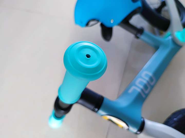 解放父母双手,2-7岁小朋友的运动伴侣,柒小佰儿童减震滑步车