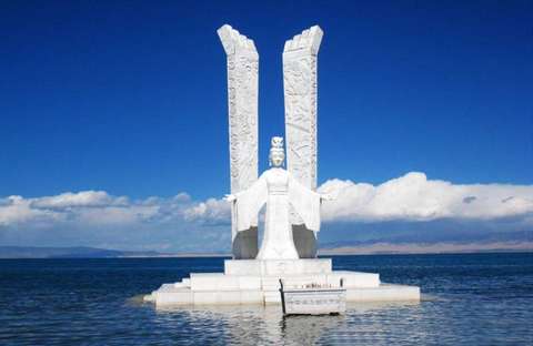 青海湖二郎剑景区