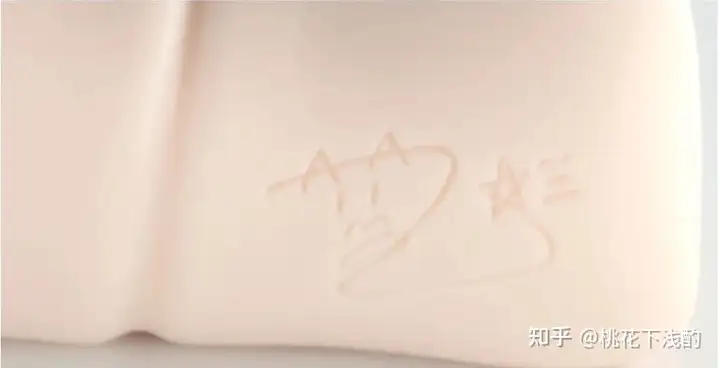 买飞机杯还是用手飞机杯和倒膜名器有什么体验上区别?