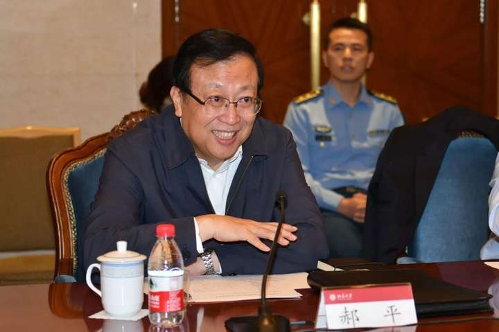 空军政委于忠福上将到北大清华围绕军民融合培养飞行学员调研