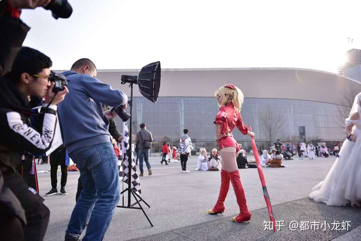 请问超广角镜头能拍漫展吗?