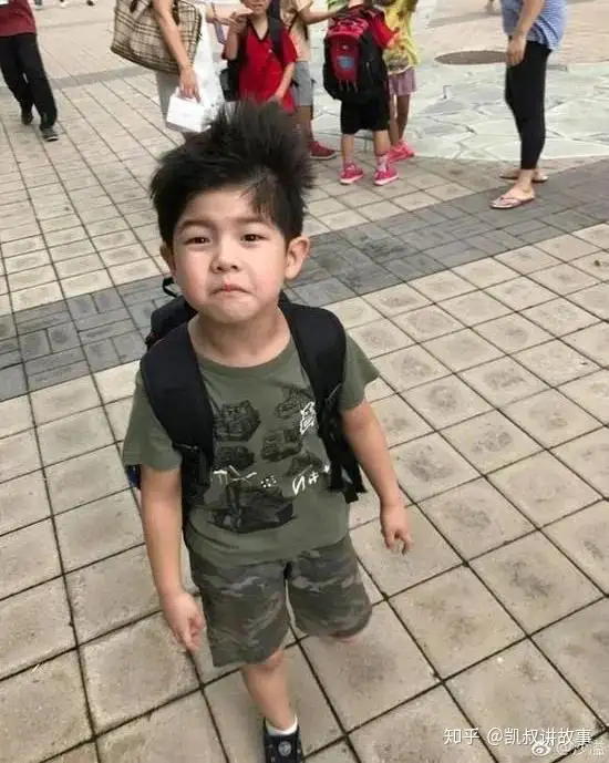 人生第一次上学，16张图，看哭了……