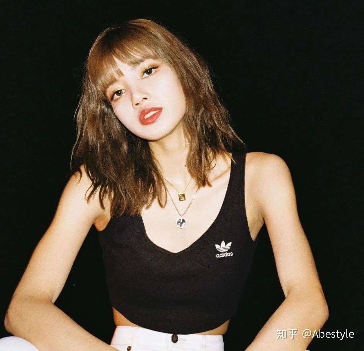 全球人气女王 凭什么是lisa 红遍全世界 知乎