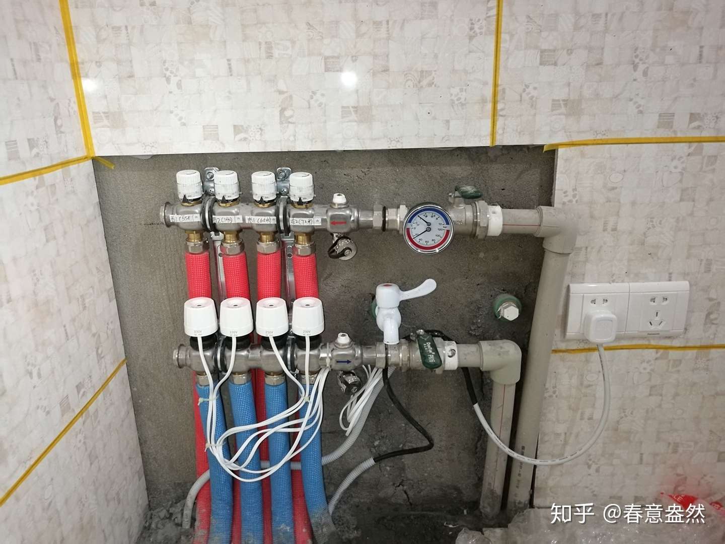 空气源热泵(热回收)机组:中央空调+地暖+生活热水三联供系统施工日记(图13) 空气源热泵(热回收)机组:中央空调+地暖+生活热水三联供系统施工日记(图13)