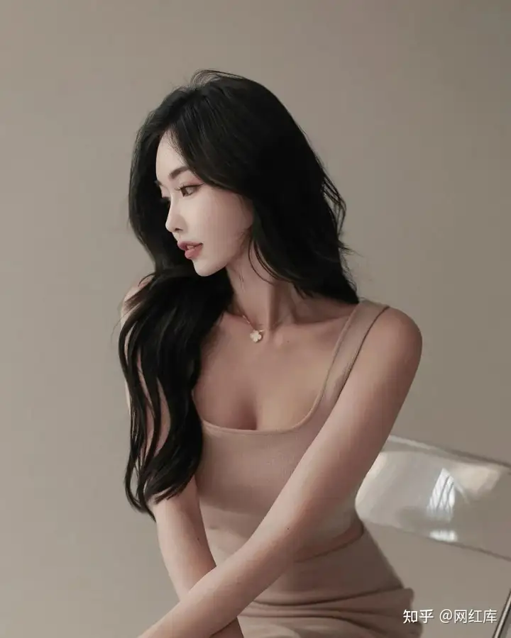 INS美女|台师大音乐女神黄上晏，完美身材性感图片集 Facebook-第23张