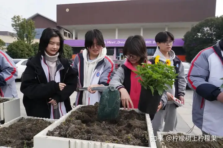 播種綠色希望 共建美麗校園 | 我校塘棲校區(qū)開展植樹節(jié)活動(dòng)！(圖7)