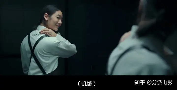 《饥渴游戏》年度期待的R级重口,Netflix又拍了部烂片!