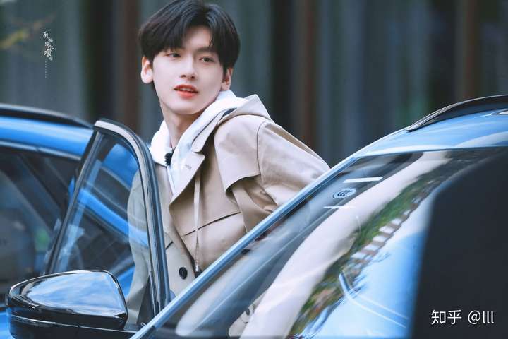 有没有r1se可以惊艳路人的照片(单人团体都可以)?