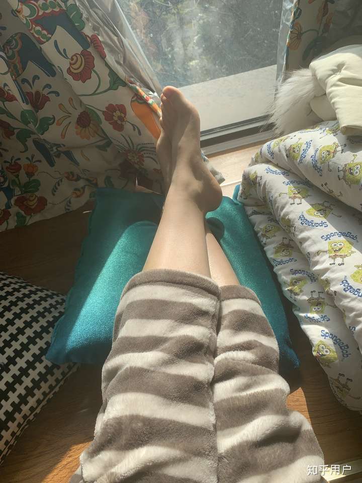 女孩子有双特别小的脚是种怎样的体验?