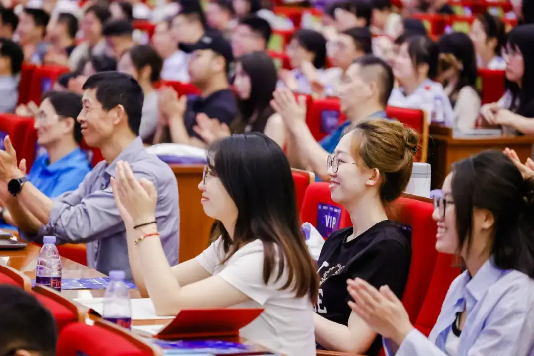 当智能成为主要生产资料，硅基经济学引爆「AI+金融」