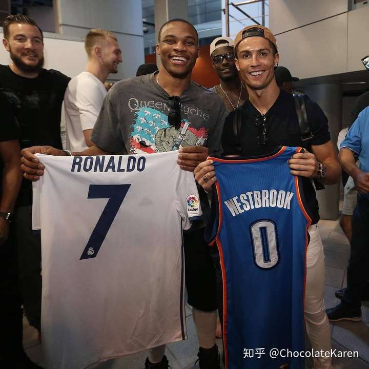 c罗和库里谁的身体素质更强