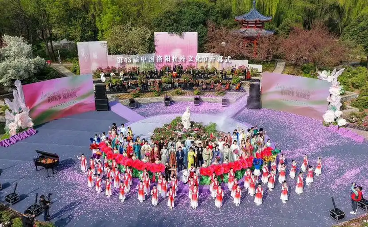 牡丹香漫四十载，春都焕新再出发：一个品牌的奋进之路