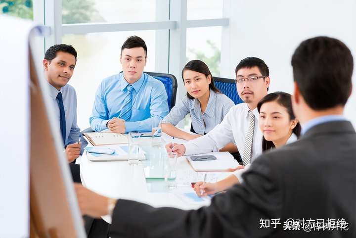 容易在职场中吃亏的人有什么特点 职场上真正聪明的人从不踩这些雷分析与介绍