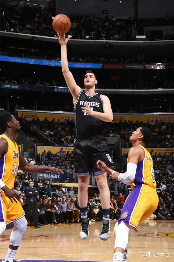 姚明后的重塔，刘传兴和周志豪、帕帕扬尼斯