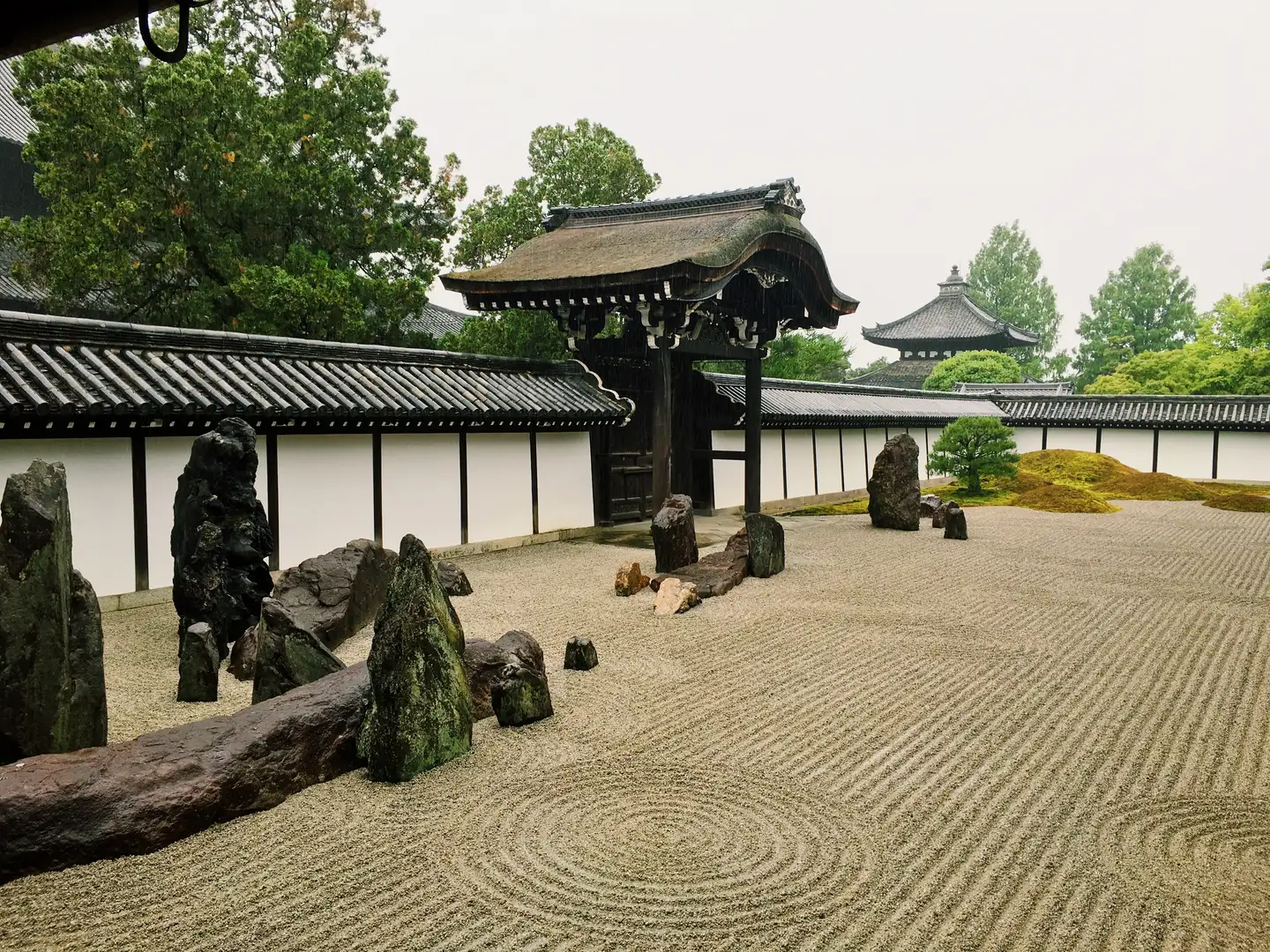 京都赏园记-枯山水造园师没长大，就爱玩沙沙（三） - 知乎