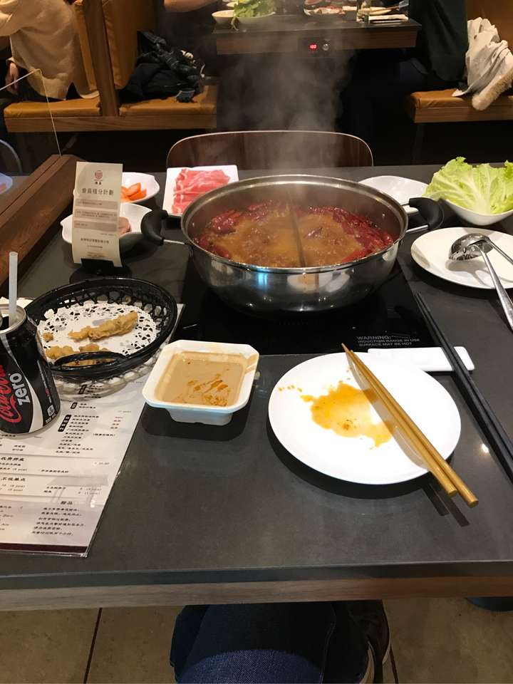 一个人吃火锅是一种什么样的体验?