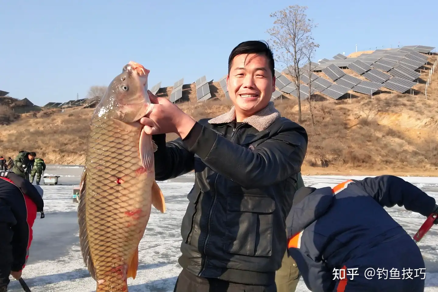 春天钓鲤鱼用什么样的鱼饵？4个字概括春天钓鲤鱼饵的特点- 知乎