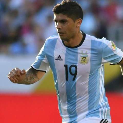 内加(ever maximiliano david banega,1988年6月29日-),是一名阿根廷