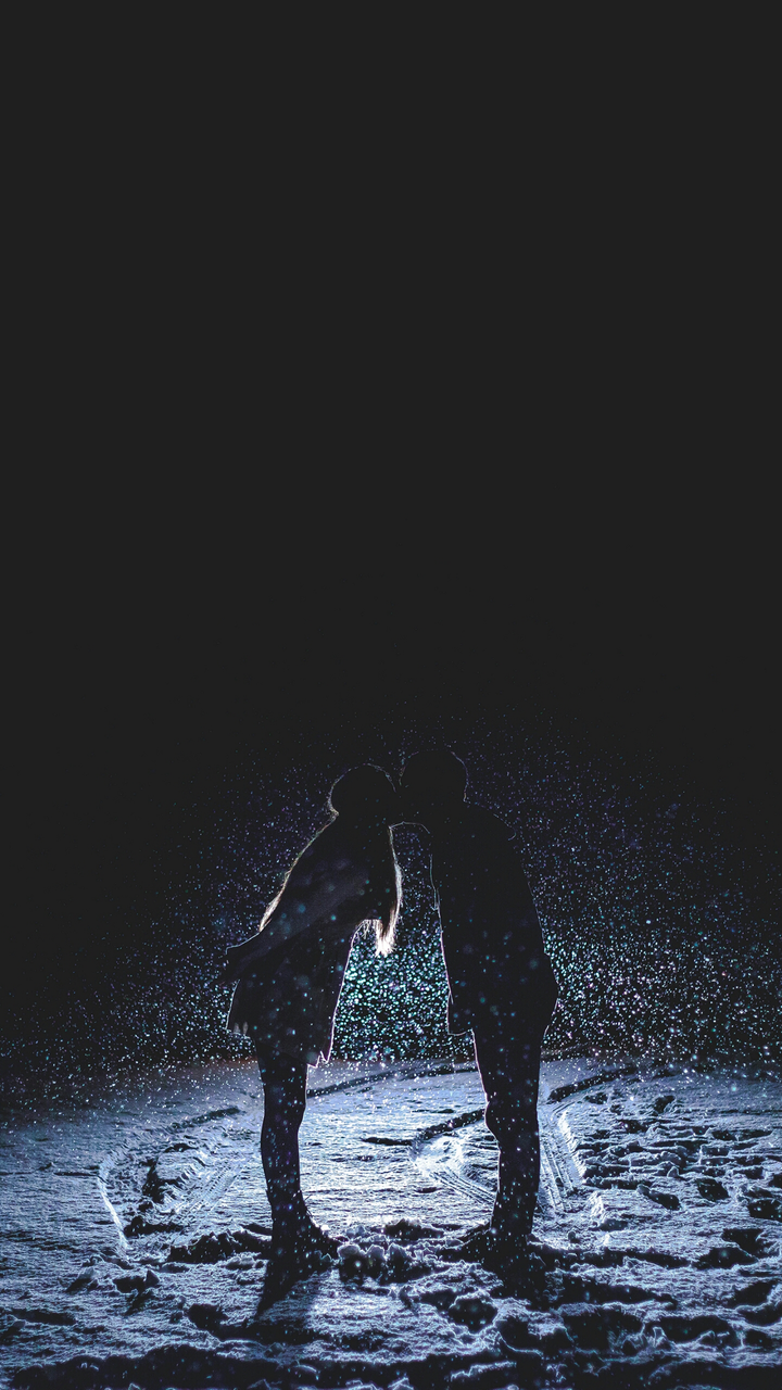 有哪些不压抑的黑色系壁纸