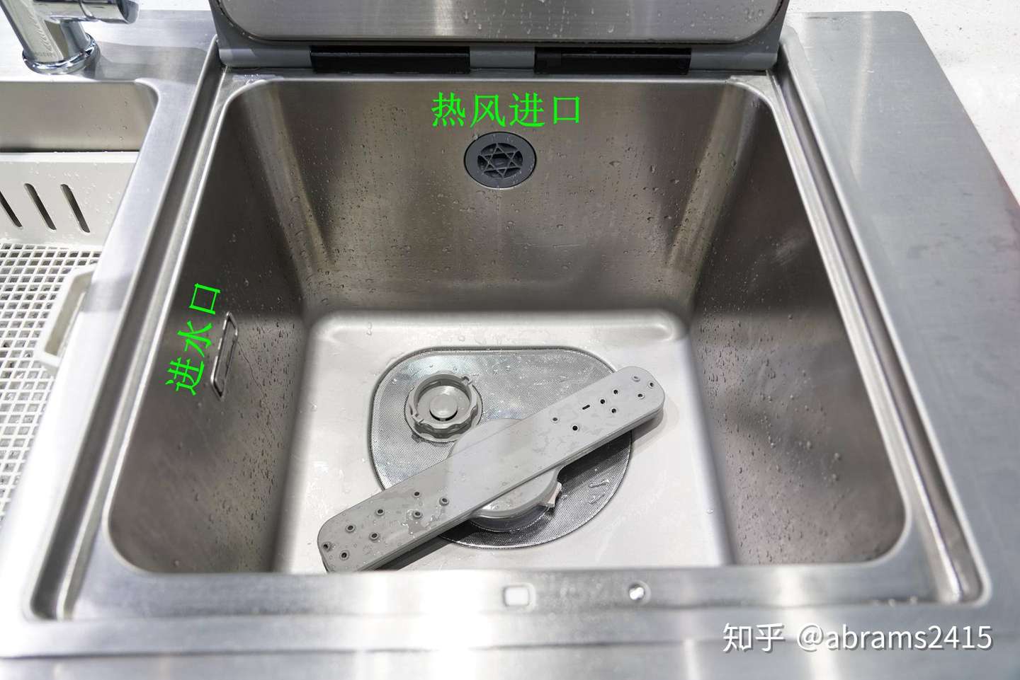 气泡炸裂产生能量剥离污渍 自动开舱 Ptc热风烘干的新款方太e5 Z5水槽洗碗机性能详解 知乎