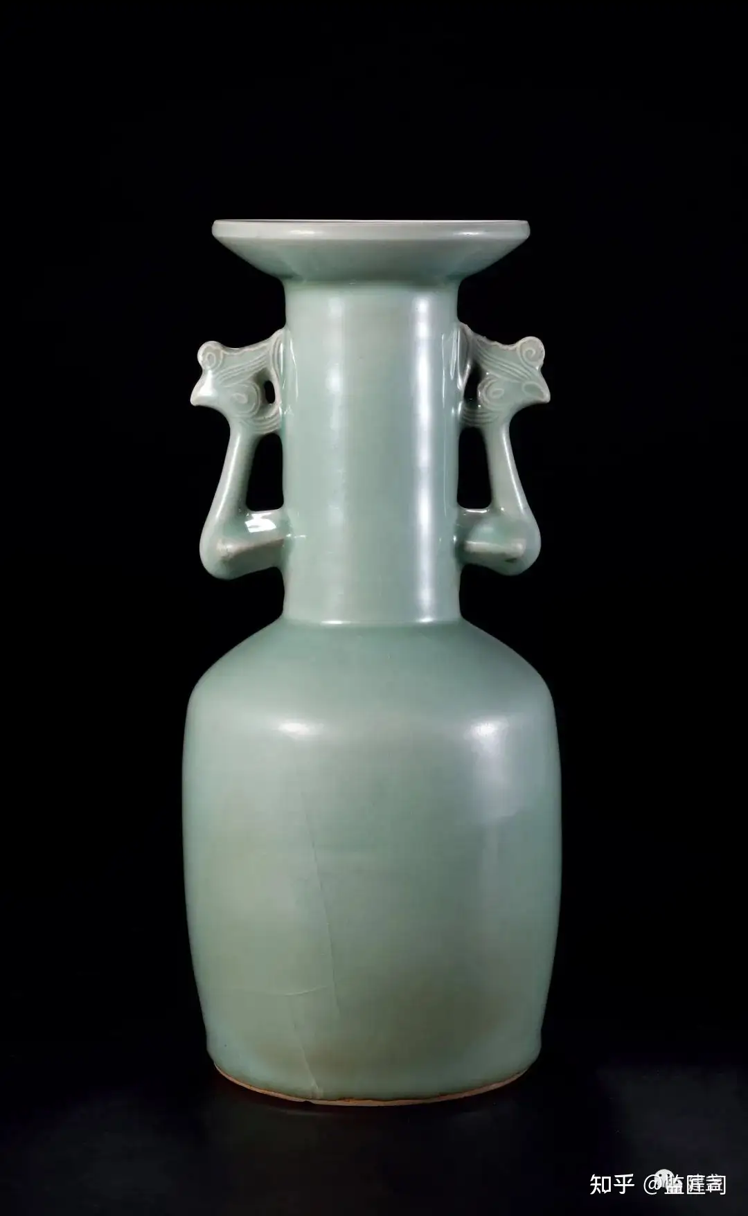 豊富な即納中国の夜清龍泉窯氷片の花口瓶 工芸品