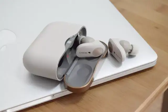 硬碰硬：索尼WF-1000XM3和新款AirPods,谁是TWS耳机之王？ - 知乎