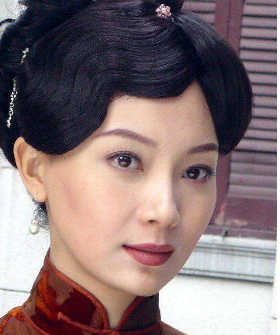 娱乐圈里有谁是天生大女主的长相