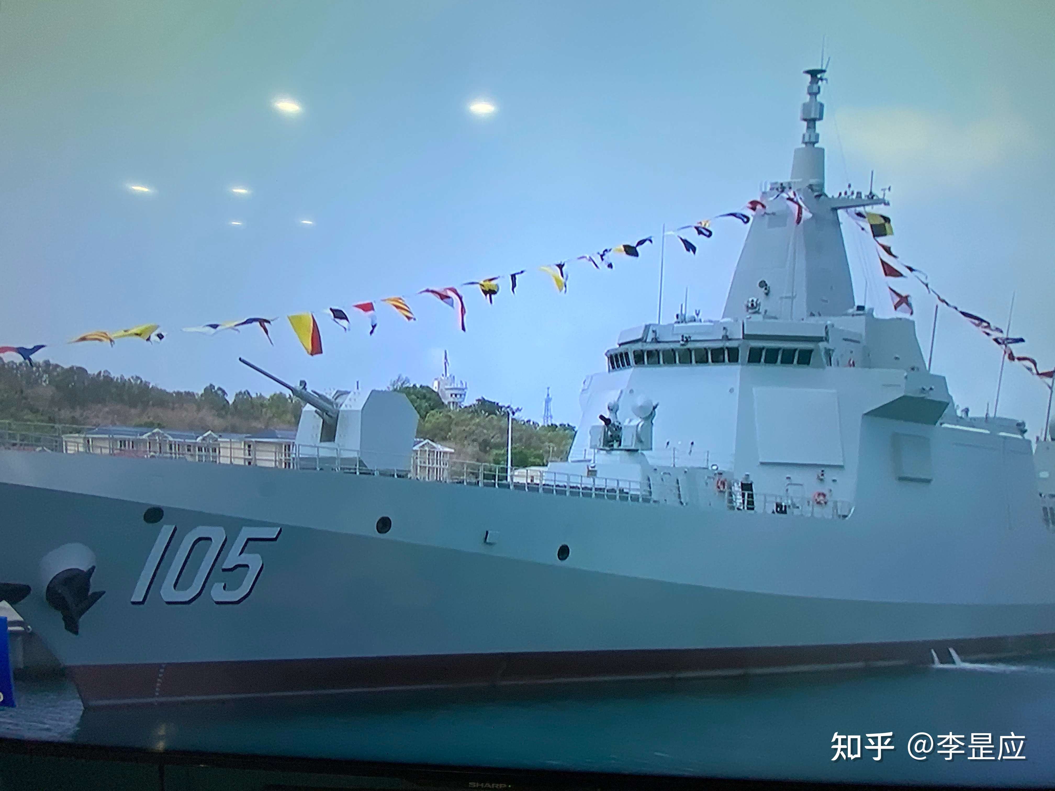 顺便说一句,我永远最爱海南舰!要警惕右,但主要是防止"左".李昰応
