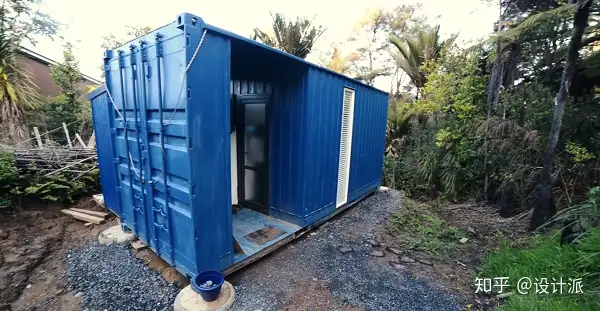 买不起房的外国人，住在10㎡的集装箱里，看完内部装修，我羡慕了