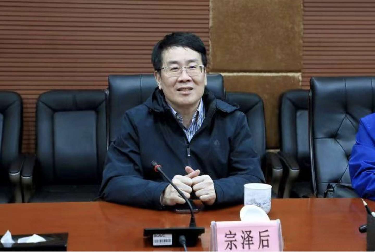 宗泽后指责宗馥莉不够厚道，称愿出面振兴娃哈哈，宗泽后在此次风波中扮演怎样的角色？背后有哪些商业版图？缩略图