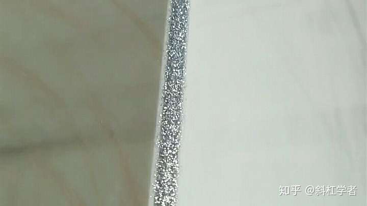 了美缝,但是美缝师傅手艺不行,颜色配的也不行,做出来的美缝凹凸不平